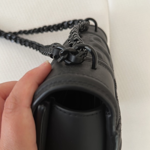 Tory burch matte black purse - Picture 4 of 9